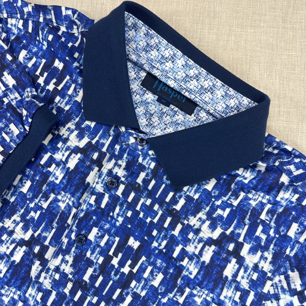 Haspel Polo Shirt Mens Medium Blue White Abstract Geometric Short Sleeve Stretch